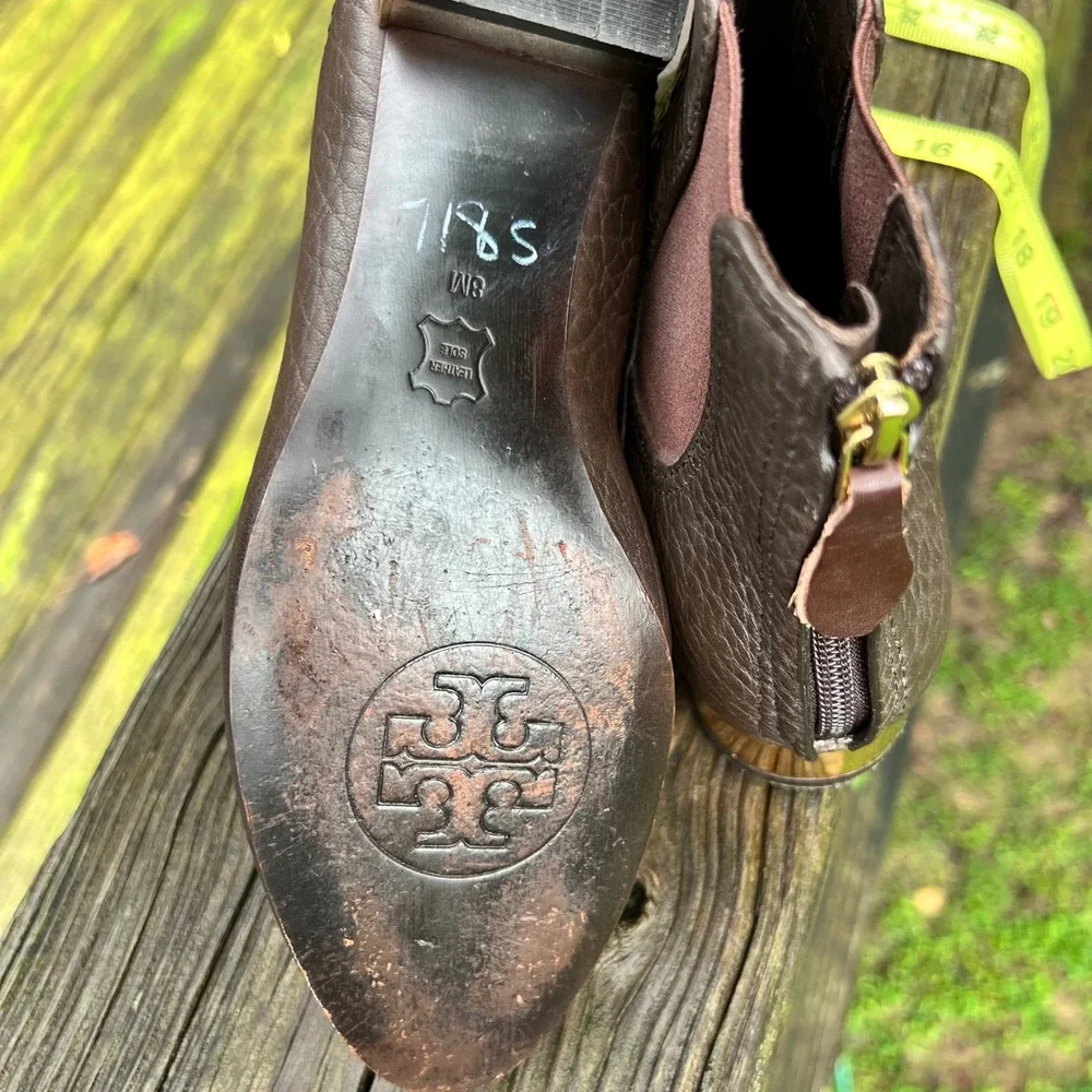 Tory Burch Ankle Boots Pebbled Leather 8M Brown Gold Heel Chelsea Luxury Chic